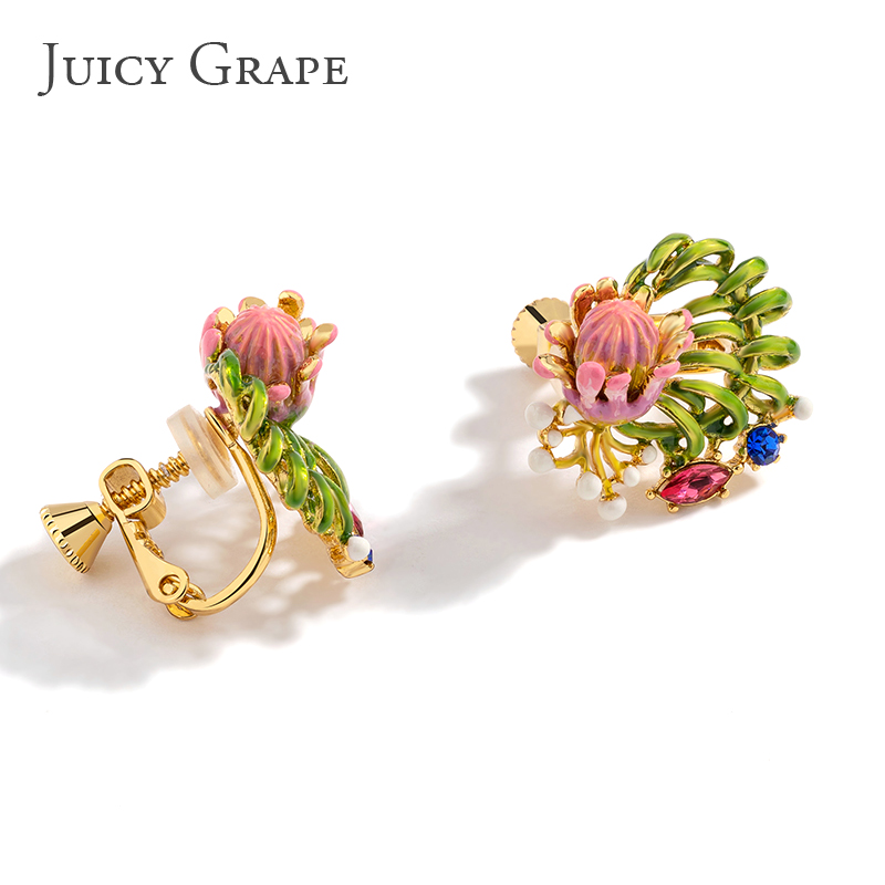Oriole Cherry Hollowed Out Gold Plated Jewelry Enamel Bracelet