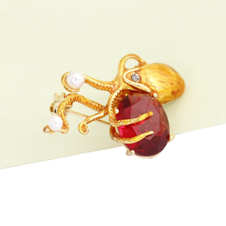 Octopus Crystal Coat Brooch Women Vintage Exquisite Natural Pearl Brooch