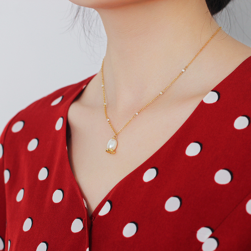 Freshwater Pearl Collarbone Gold Plated Necklace