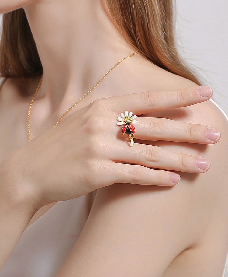 Daisy White Flower And Ladybug Enamel Adjustable Ring