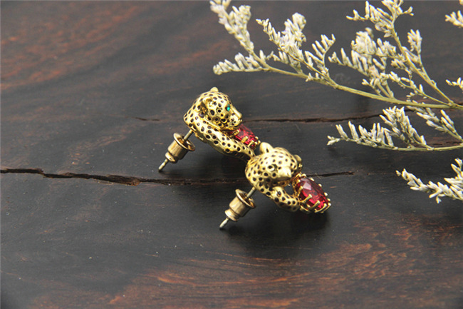 Leopard Panther Head And Red Crystal Enamel Stud Earrings