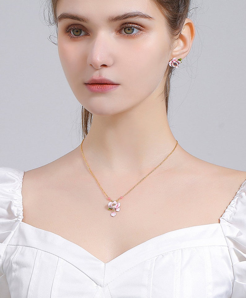 Daisy White Flower And Ladybug Enamel Stud Dangle Earrings