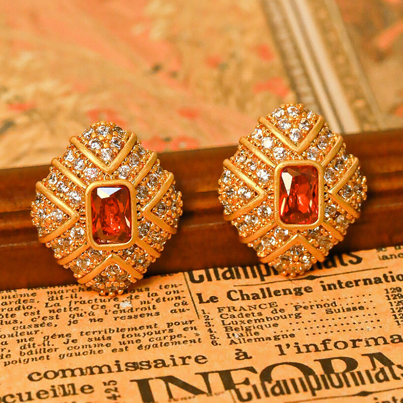 Inlaid Zircon Imitation Ruby Vintage Retro Stud Earrings