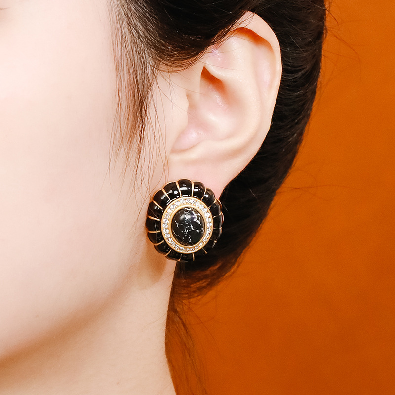 Inlaid Zircon Stone Retro Vintage Enamel Stud Earrings