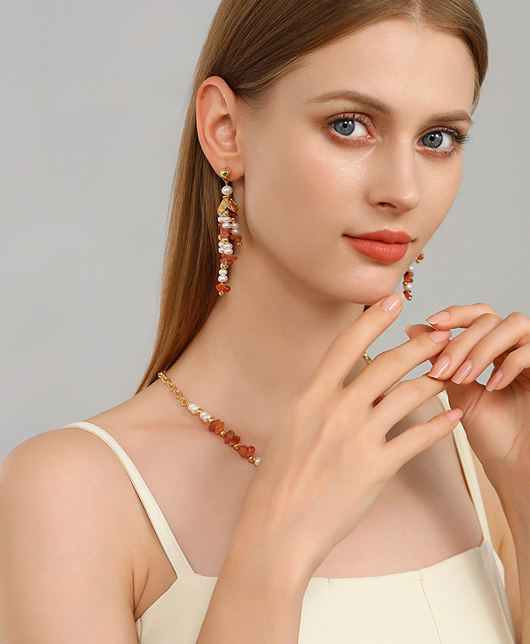 Inlaid Zircon Irregularity Vintage Retro Stud Earrings