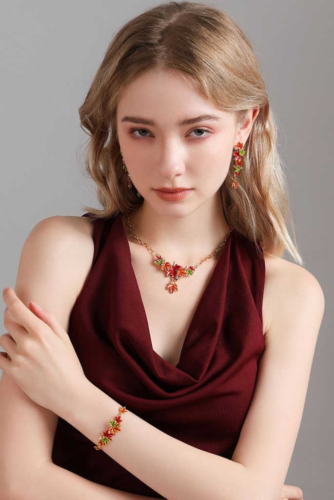 Maple Leaf And Zircon Enamel Pendant Necklace4