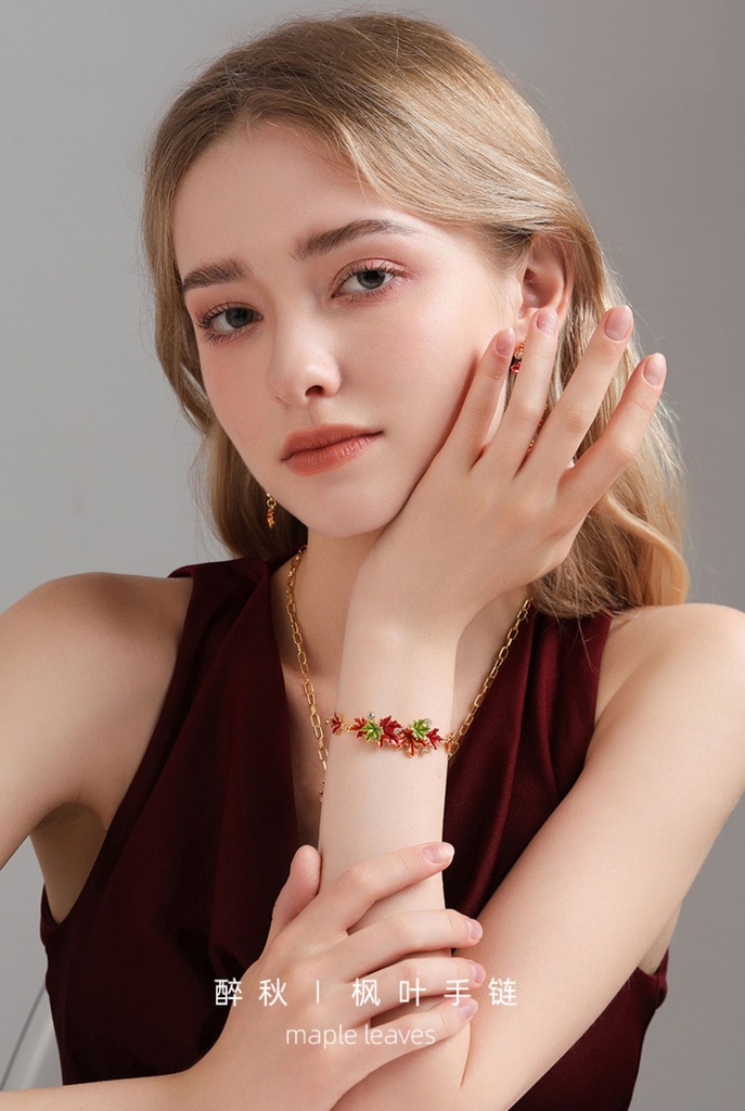 Maple Leaf And Zircon Enamel Chain Bracelet4