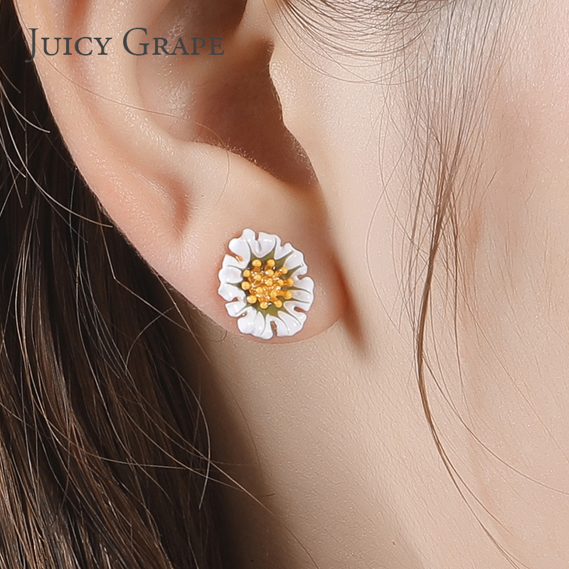 Enamel Glazed Daisy Flower Stud Earrings 925 Silver Needle