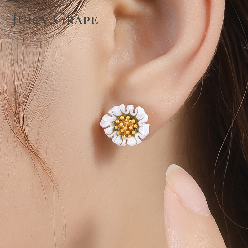 Enamel Glazed Daisy Flower Stud Earrings 925 Silver Needle
