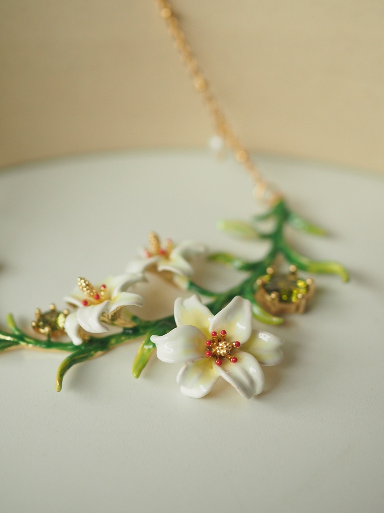 Cute Dog Puppy Flower Basket Enamel Necklace Key Pendant With Chains