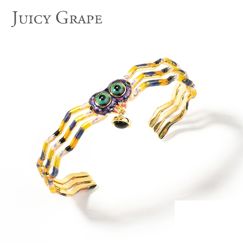 Big Eyes Spider Enamel Bangle Bracelet