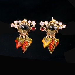 [19040173] Bulldog On Faceted Crystal Enamel Hook Earrings